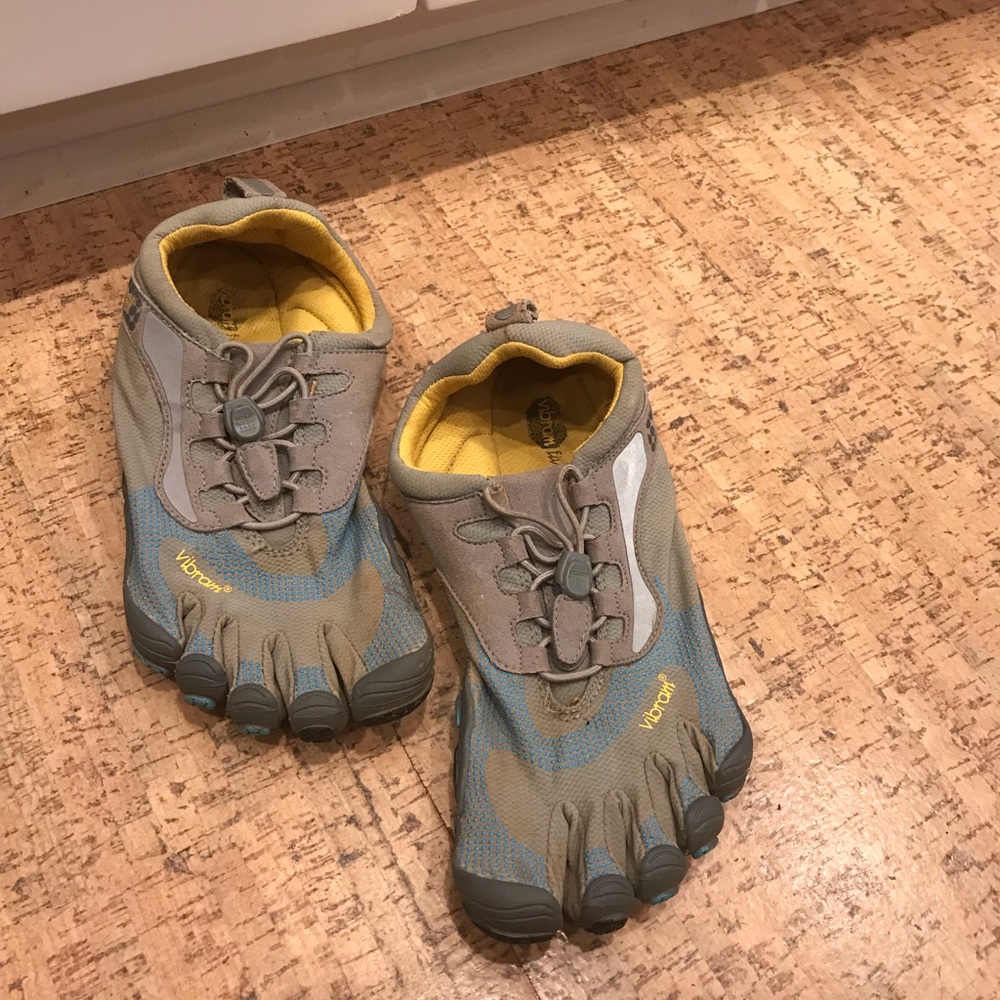 Vibram Five Fingers Water shoe sz7.5-8